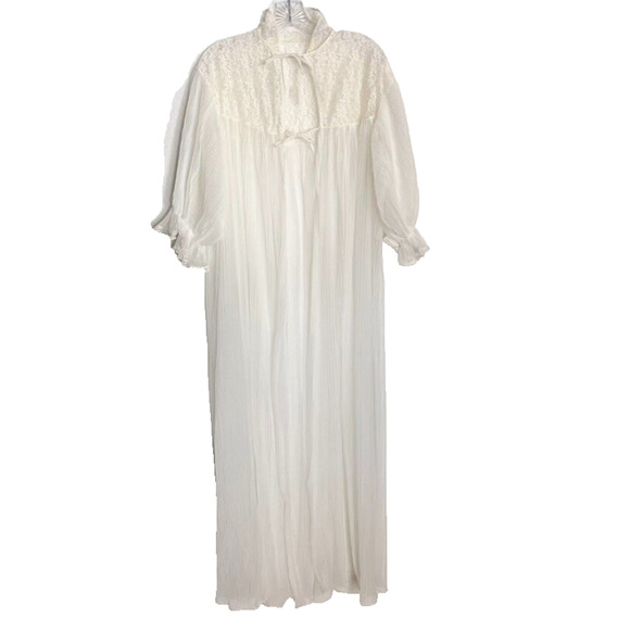 For Better Value Nightgown Peignoir Womens Medium White Lace USA Pleated Maxi